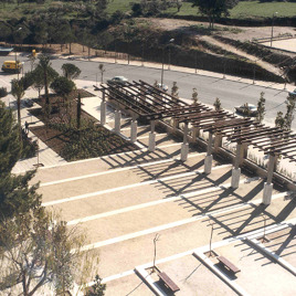 Jardín y calle Joan de Mena