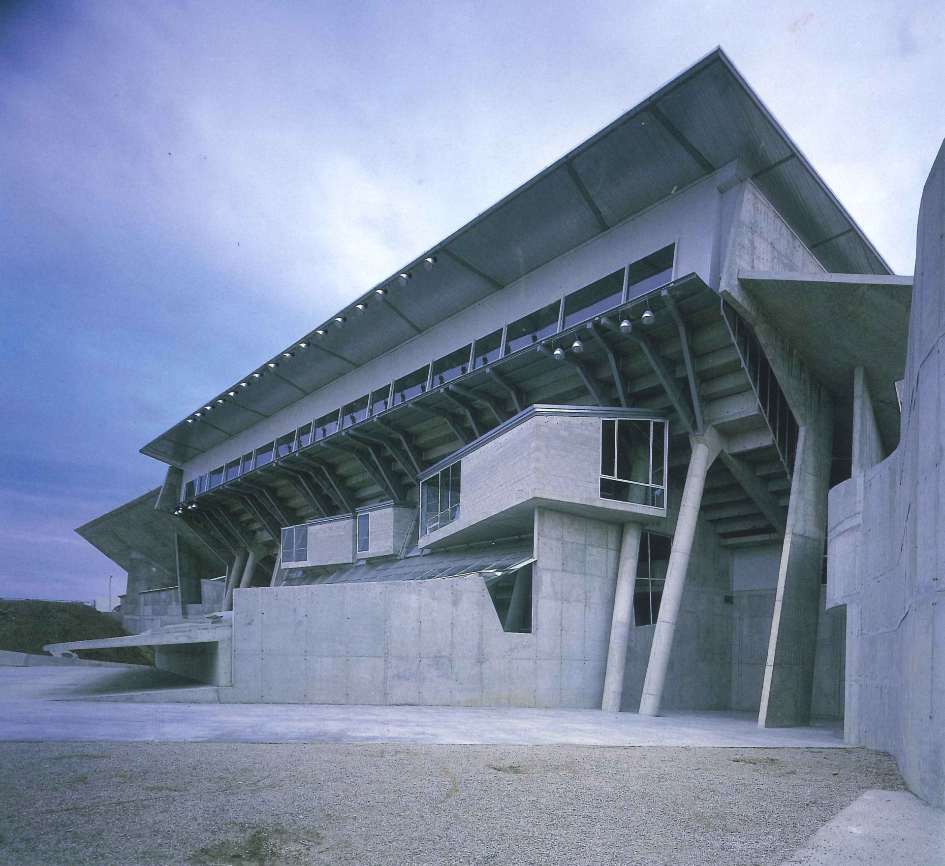  Palacio de Deportes en Huesca