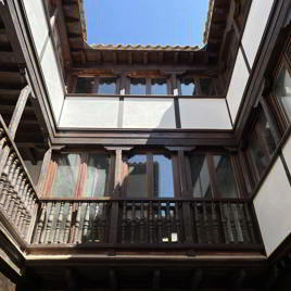 Casa Patio en la Plaza de Las Fuentes