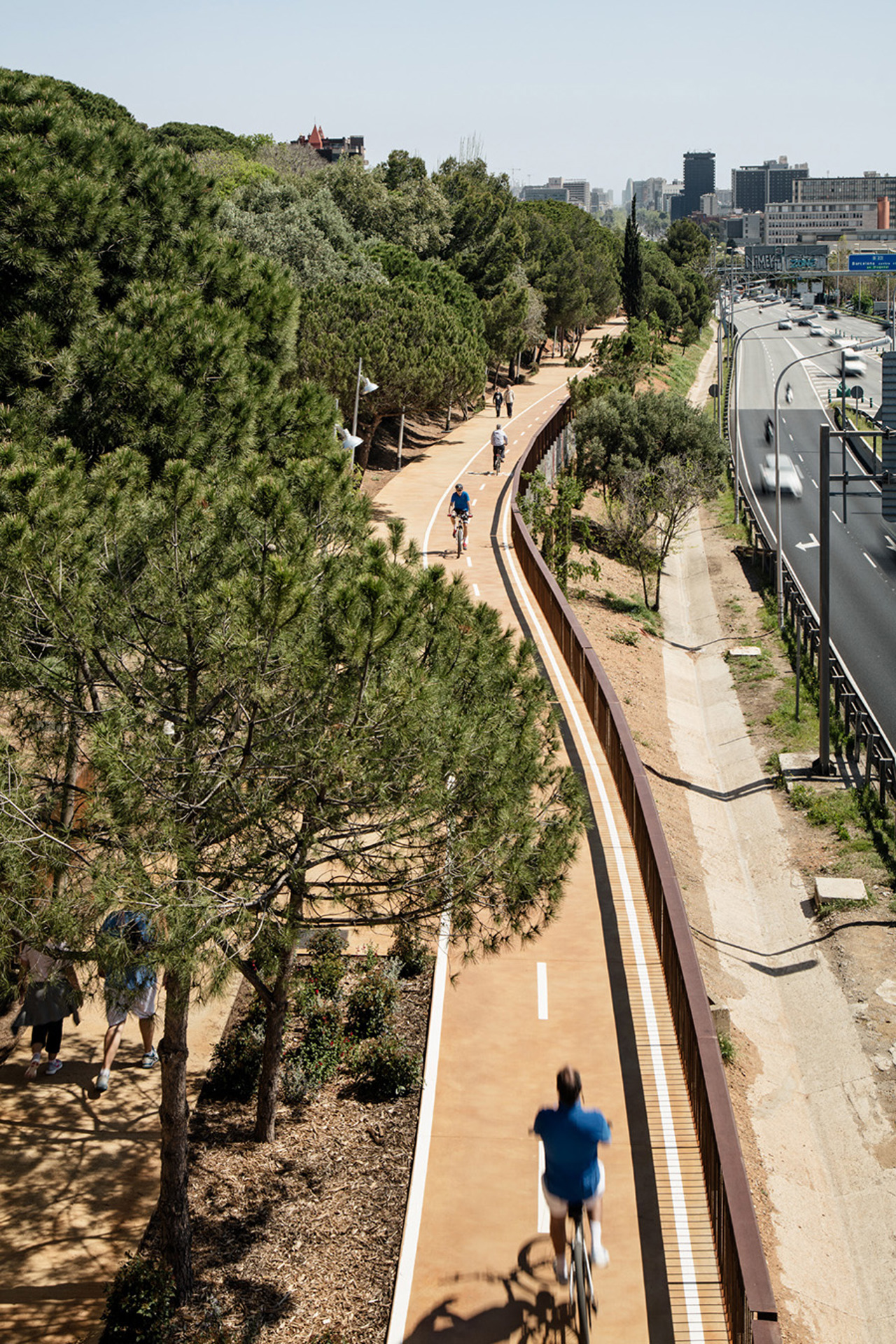  Conexión ciclable y peatonal entre Barcelona y Esplugues de Llobregat