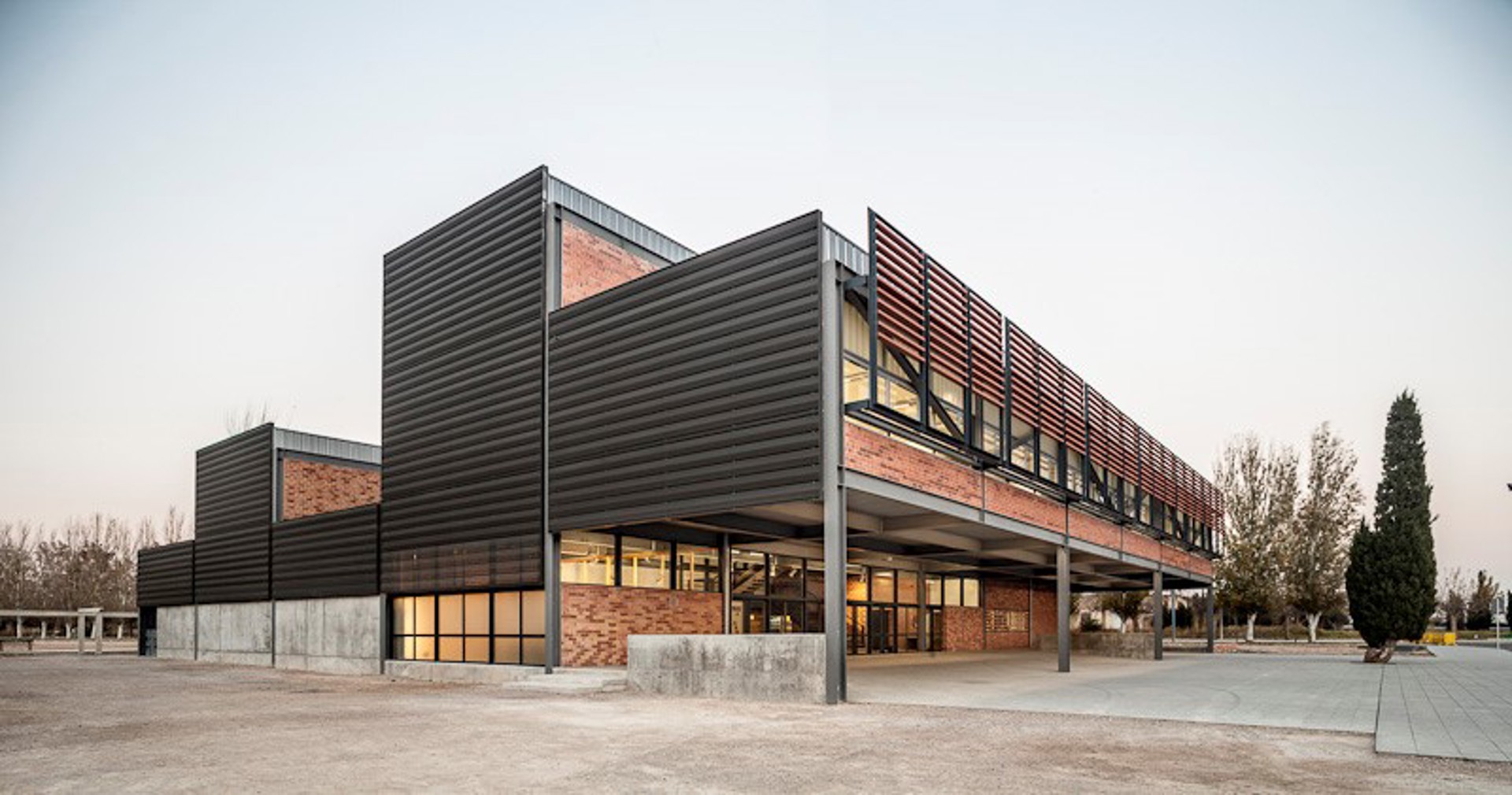  Escuela de Arte y Diseño de Amposta