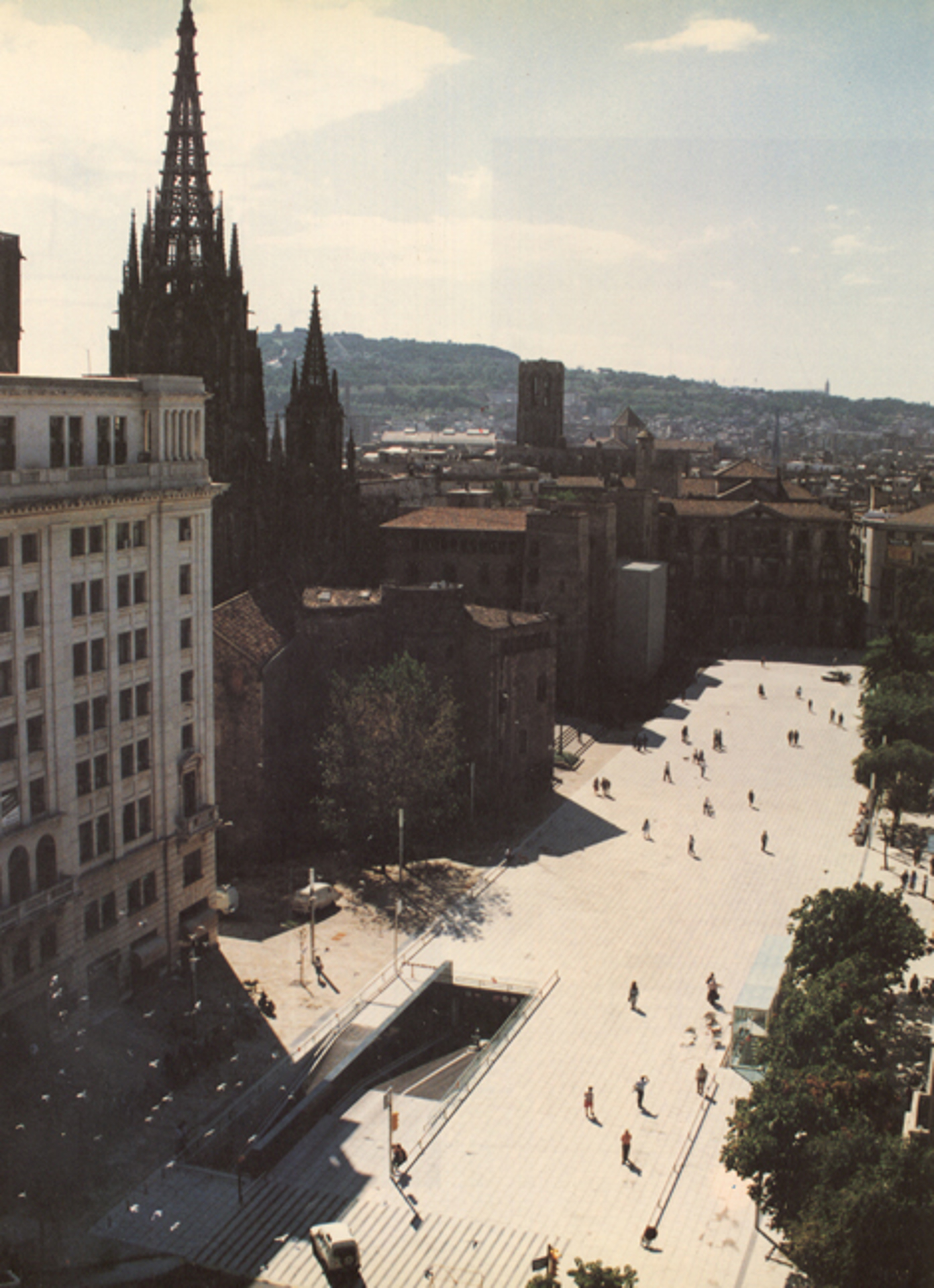  Remodelación de la avenida de la Catedral en Barcelona