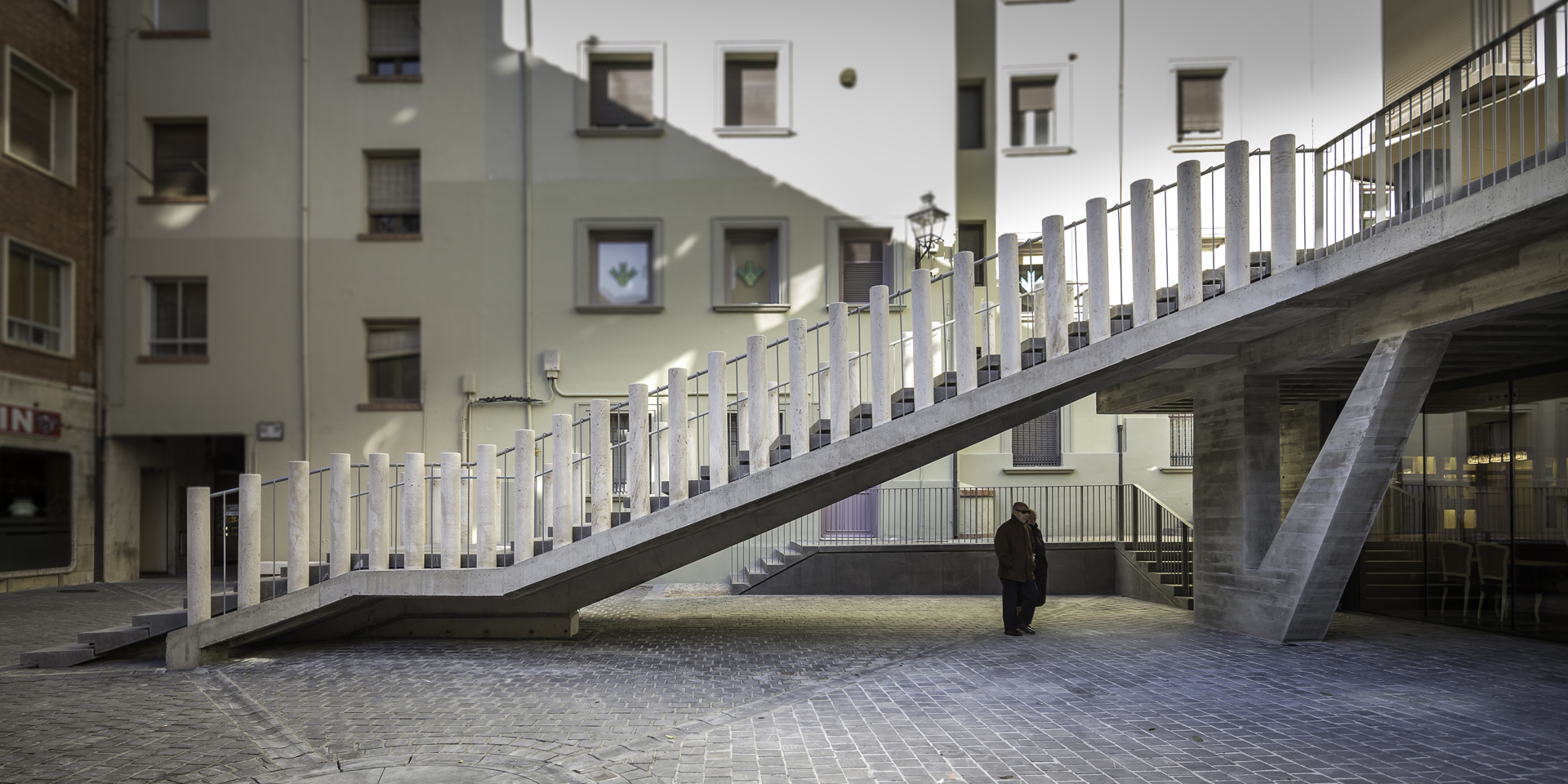  Remodelación de la Plaza de los Amantes