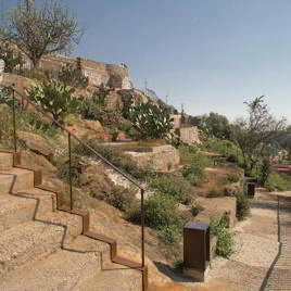 Restauración de las baterías antiaéreas del Turó de la Rovira