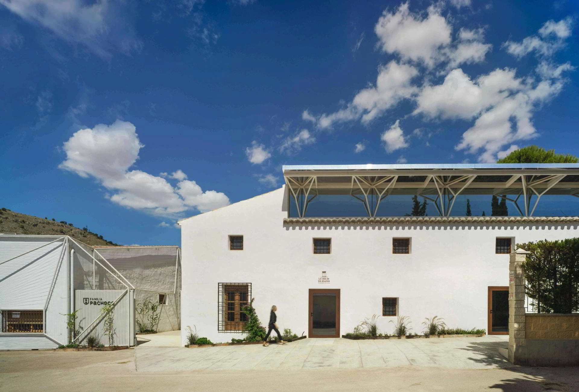  Rehabilitación y reforma de complejo bodeguero: Bodegas Viña Elena