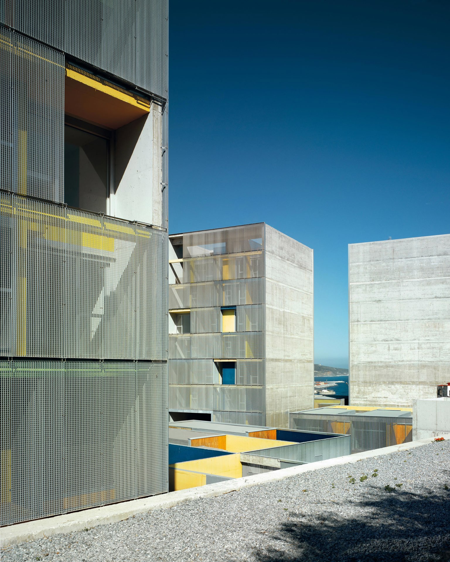  Viviendas sociales y de realojo en el Monte Hacho