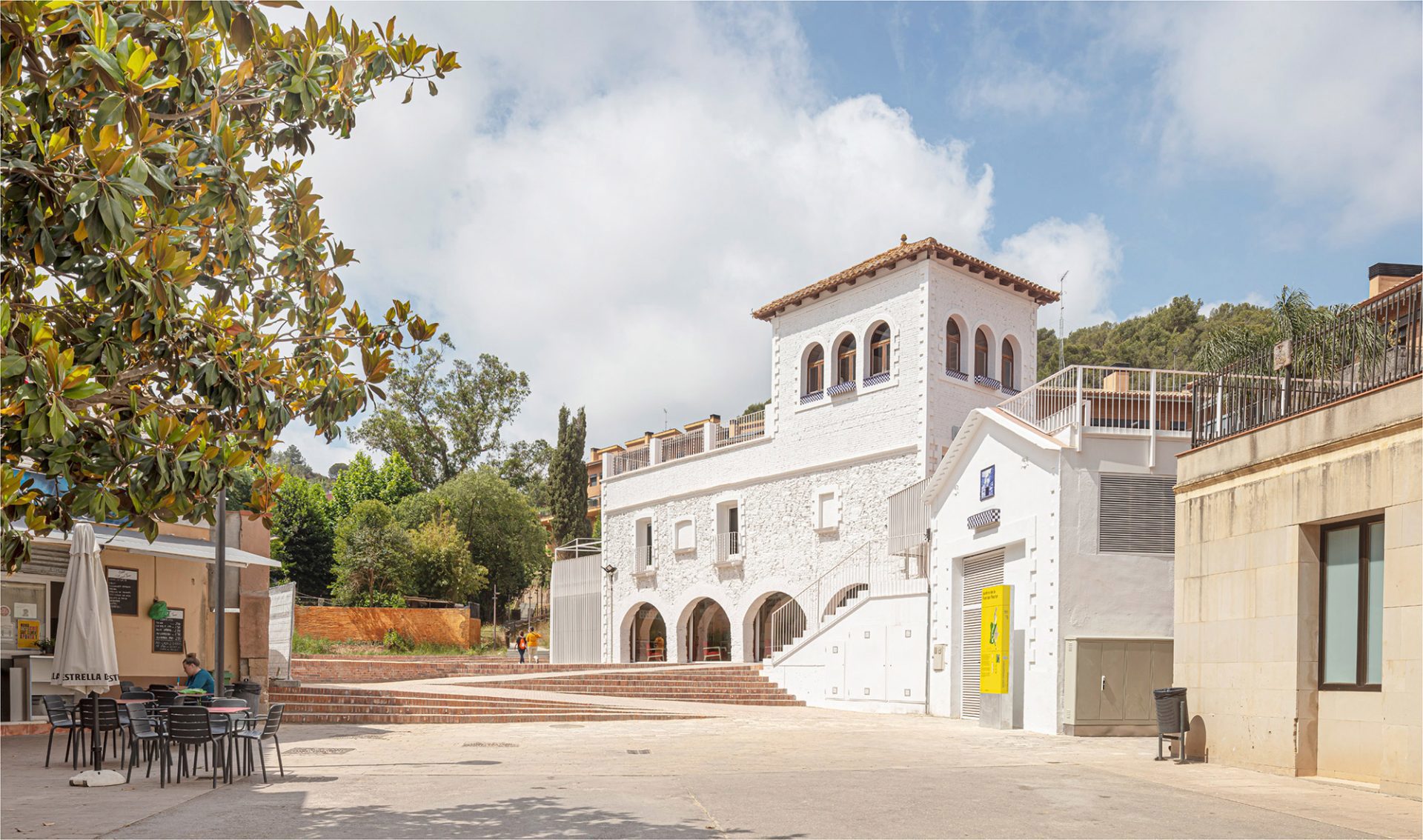  Jardins de la Font del Rector y Biblioteca Ca lAltisent