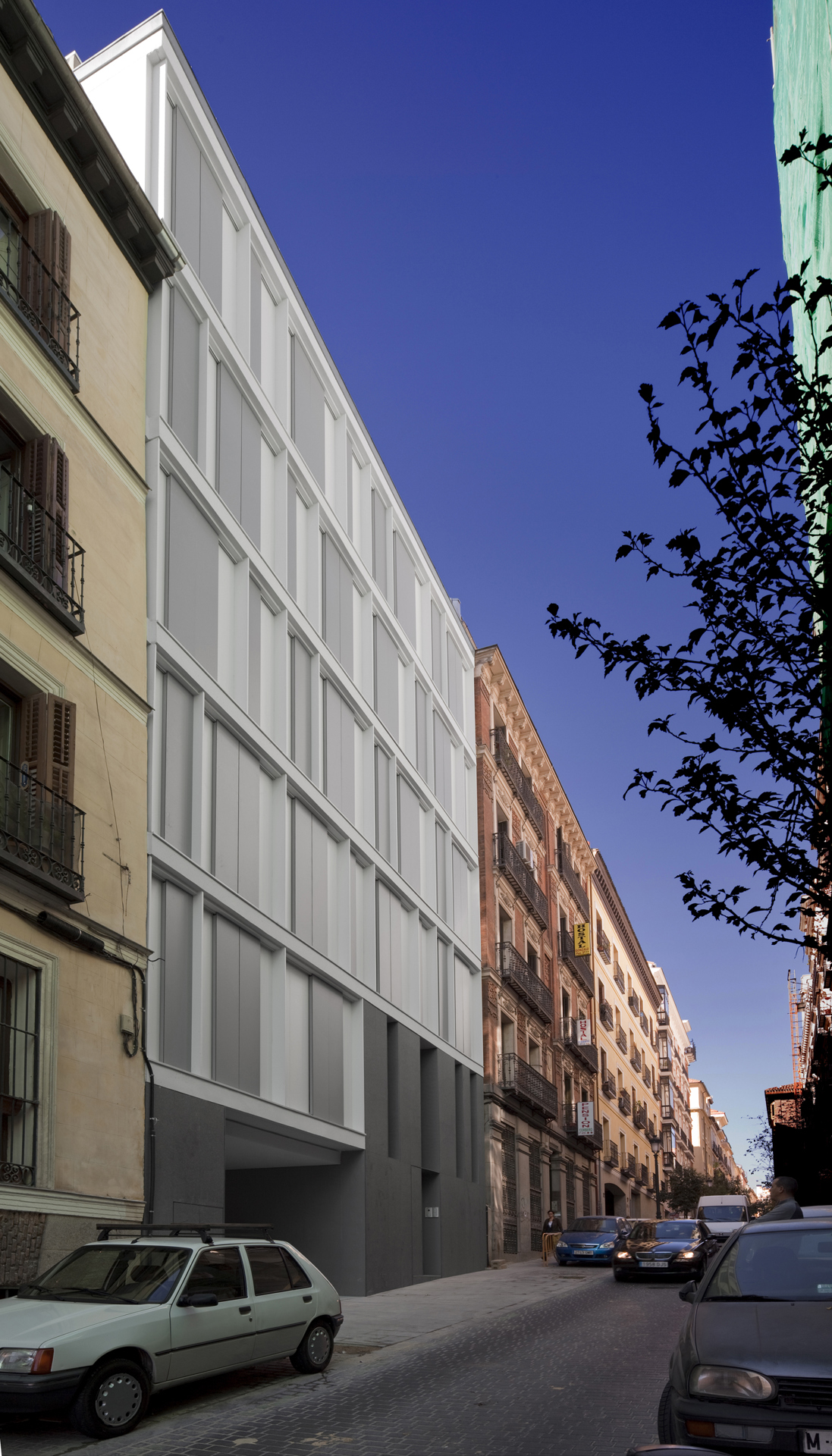  Edificio de 20 viviendas  de promoción libre en la calle Cervantes