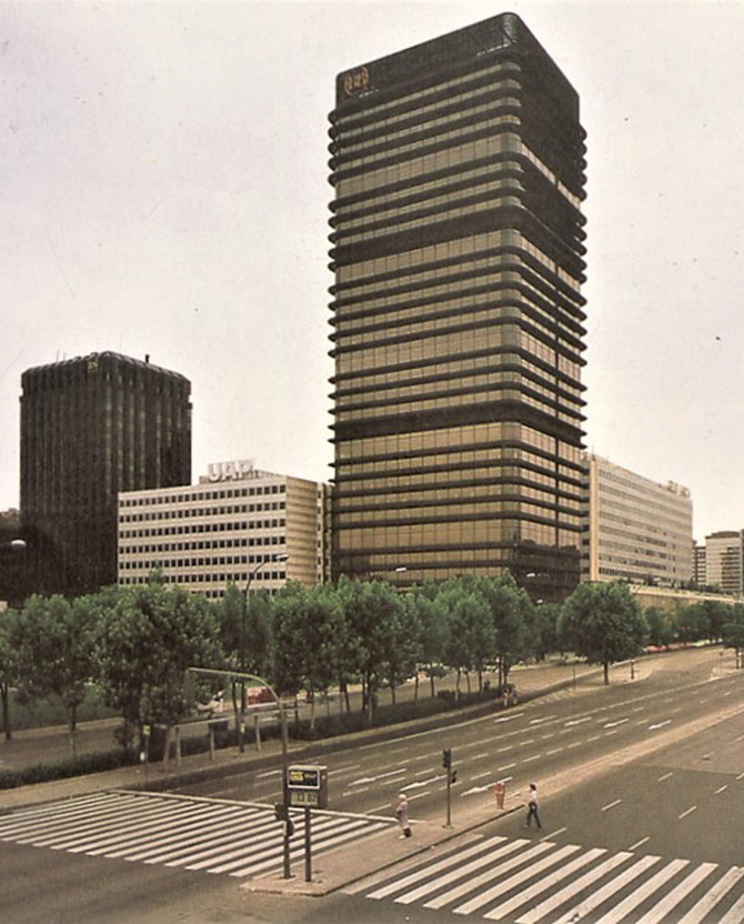 Vista de la torre desde el Paseo de la Castellana