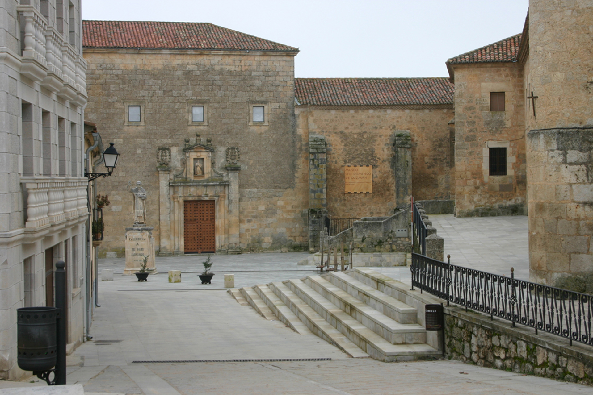  Urbanización de la Plaza de Santo Domingo de Guzmán