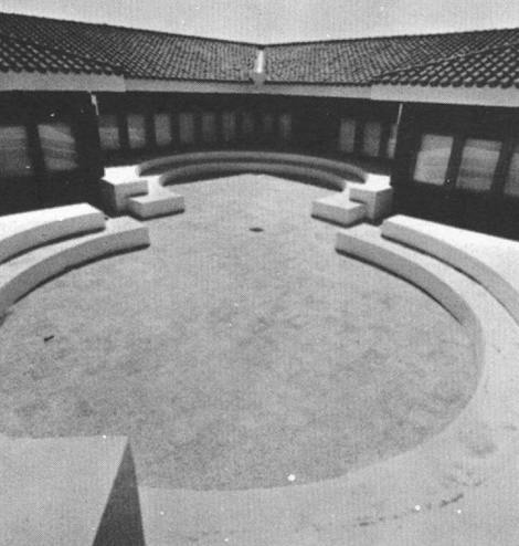 Centro Piloto de Educación General Básica, Mora, Toledo. Emma Ojea y Walter Lewin