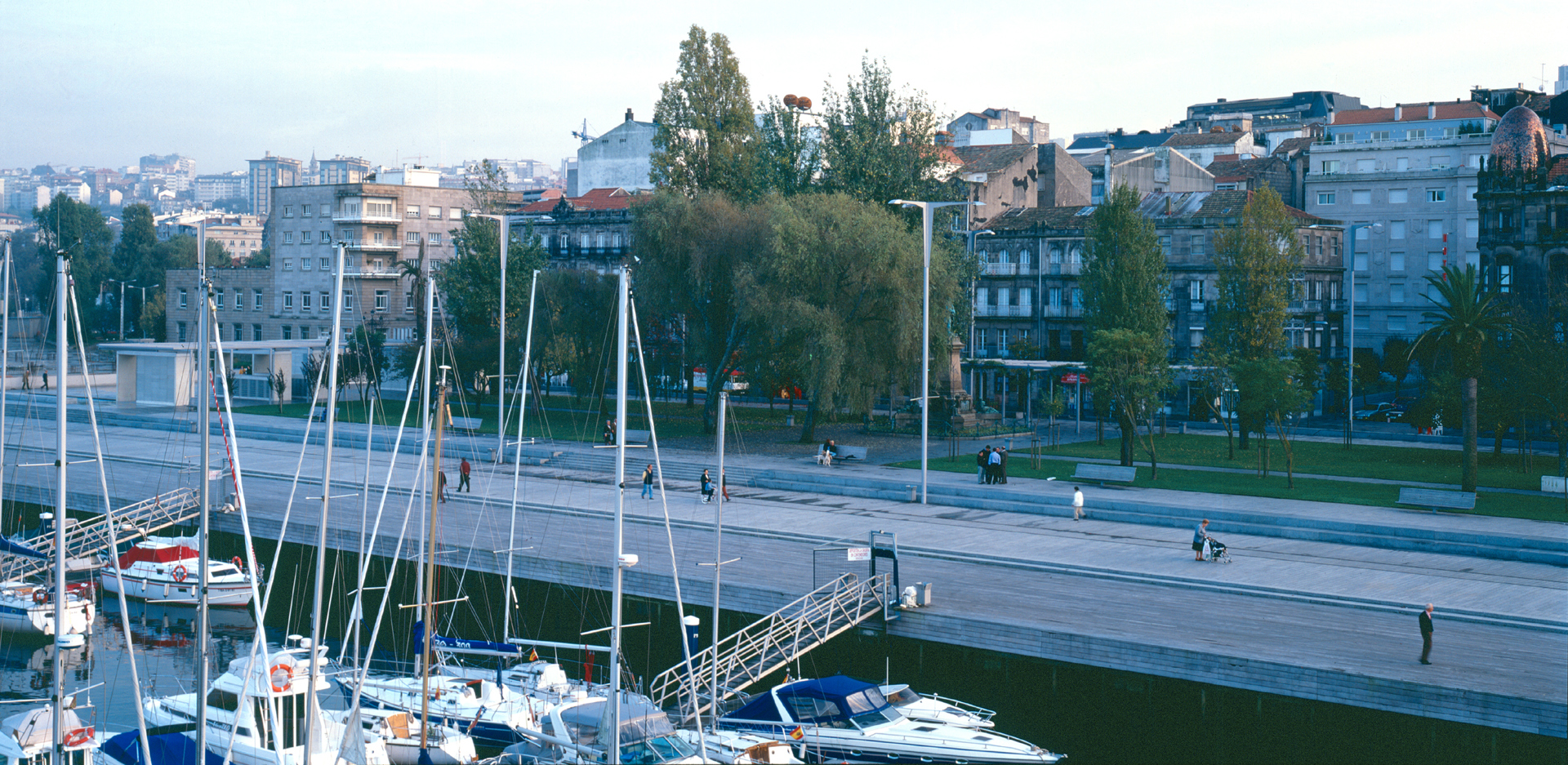  Frente marítimo de Vigo