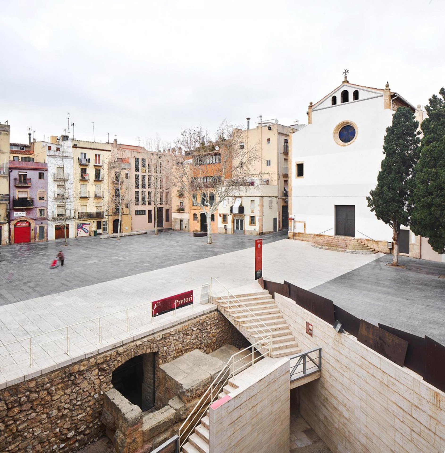  Restauración y reconexión histórica de las fachadas de la iglesia de la Trinitat
