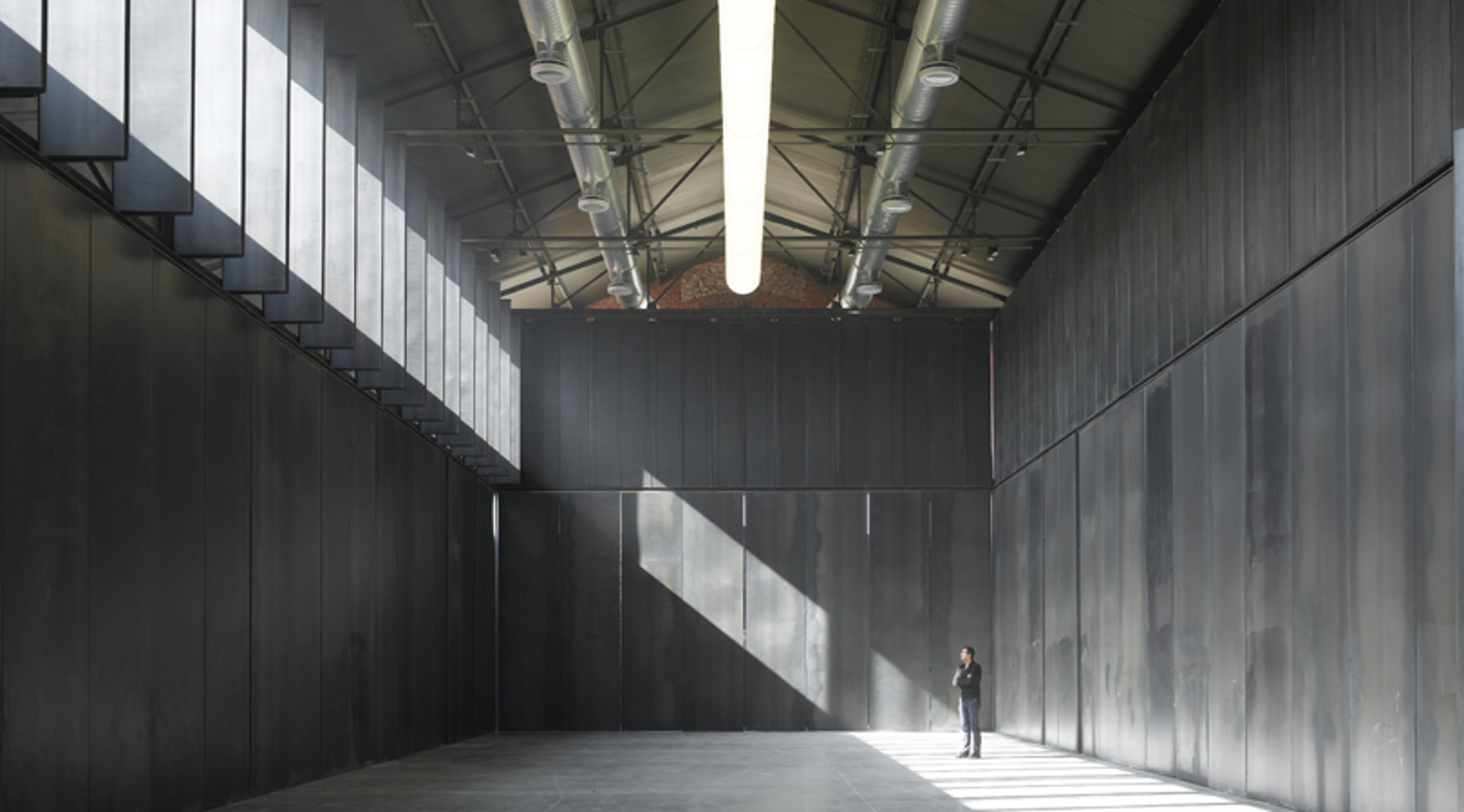  Matadero Madrid. Nave 16