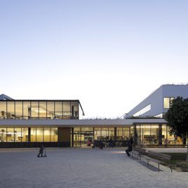 Biblioteca y sala polivalente Mercè Rodoreda