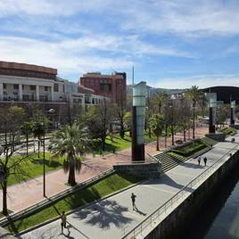 Paseo y parque de Ribera de Abandoibarra