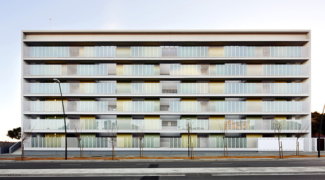Vivienda en régimen de alquiler asequible. Can Colomer - La Casa de la ...