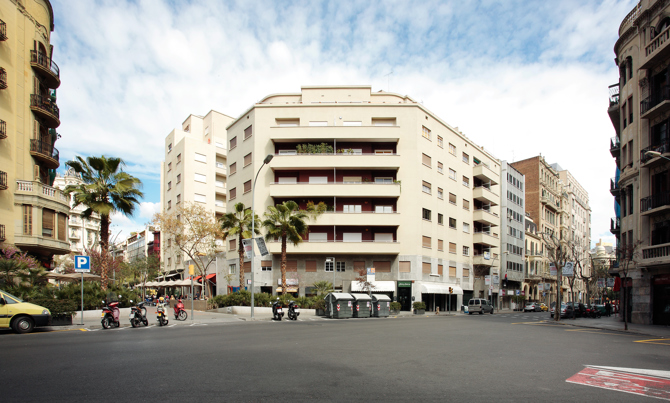 Edificio de viviendas en avenida Diagonal - La Casa de la Arquitectura