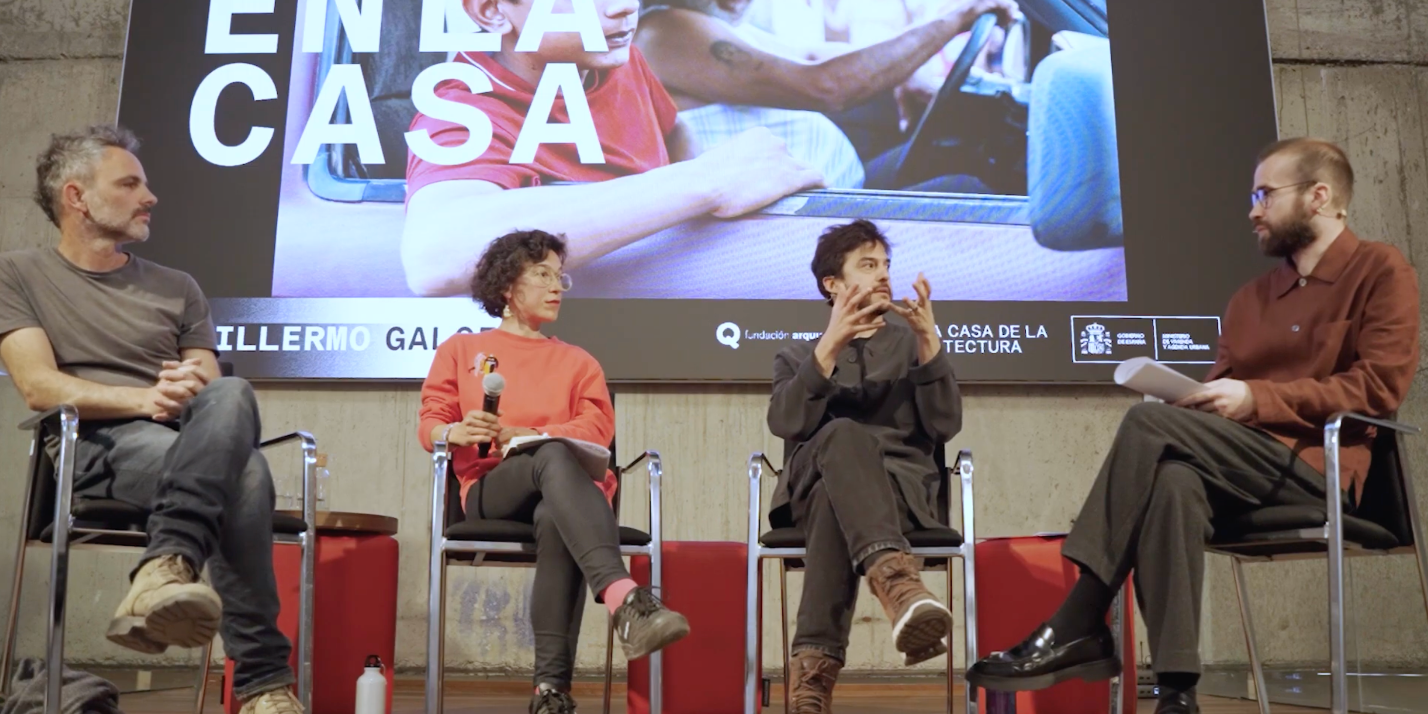 Coloquio "Ciudad sin sueño" con Guillermo Galoe y BASURAMA