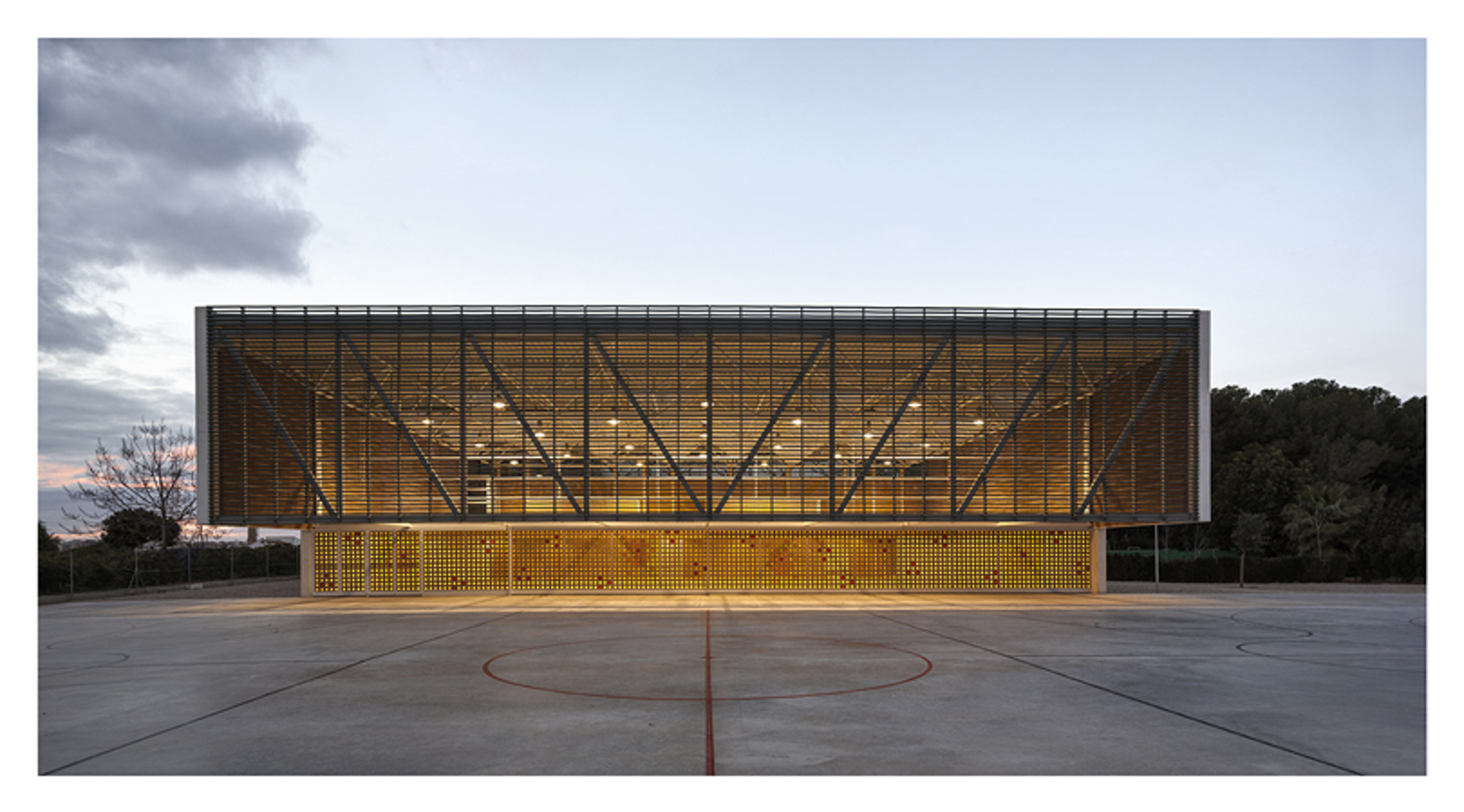 Pabellón multiusos "Escola Gavina" - La Casa de la Arquitectura