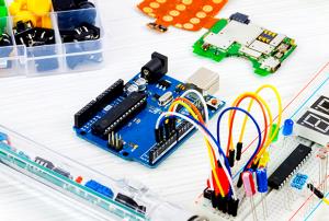 Programación y robótica para el aula: Arduino. Nivel medio. (Edición 1) Programación y robótica para el aula: Arduino. Nivel medio. (Edición 1)