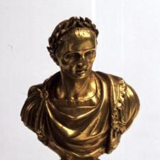 Busto de emperador romano