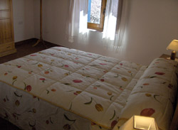 CASAS AZUZAM. CASA LA ESCUELA