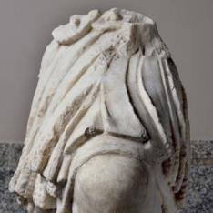 Pierna de la estatua de un emperador romano