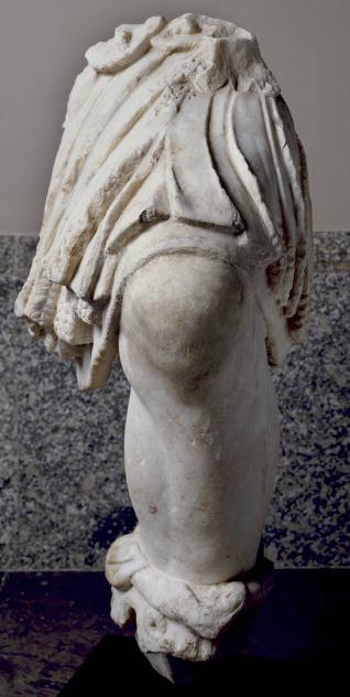 Pierna de la estatua de un emperador romano