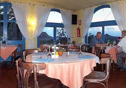 CAMPING NATURISTA EL PORTÚS