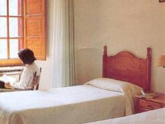 HOSPEDERÍA DE LA ABADIA DE VALVANERA