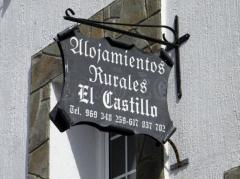 Apartamentos Turísticos El Castillo