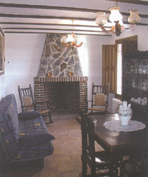 CORTIJO DE LOS OJOS DEL PRADO 1. CASA LA LUNA