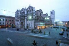 Ferrara, la emoción del orden