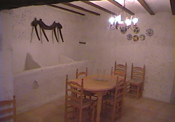 CASAS HONDA DE ABAJO Y HONDA DE ARRIBA. CASA HONDA DE ARRIBA