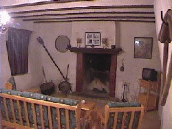 CASAS HONDA DE ABAJO Y HONDA DE ARRIBA. CASA HONDA DE ARRIBA