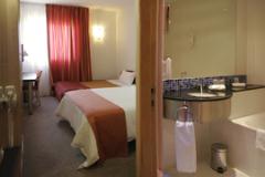 HOLIDAY INN EXPRESS VITORIA