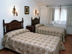 Casa Rural El Cerezo. Casas Maribel