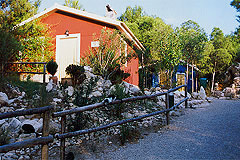 LA NAVELA. LOS CLAVELES