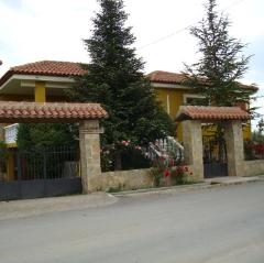 CASAS NOGUERICAS. CASA 1