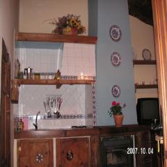 CASAS NOGUERICAS. CASA 1