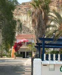 APARTAMENTOS TURÍSTICOS OASIS DE LAS PALMERAS