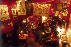 Cork se zambulle en la fiesta