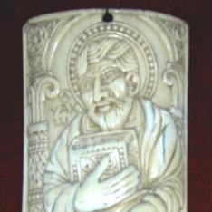 Placa con figura de apóstol