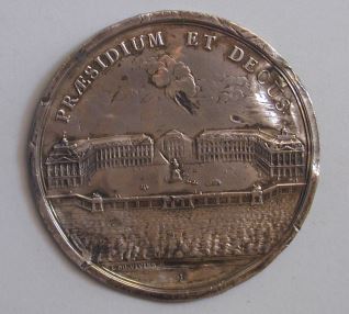 Reverso de la medalla que conmemora la construcción de la Plaza Real de Burdeos