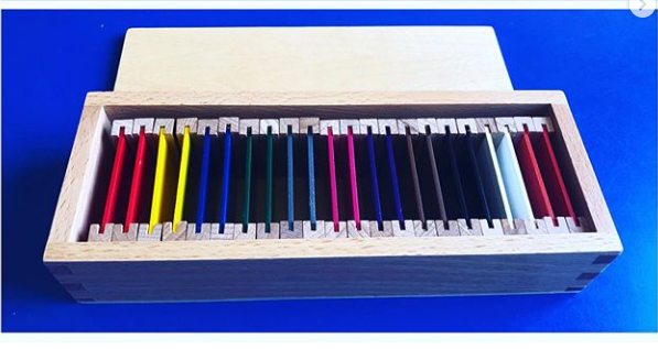 Caja de color Montessori