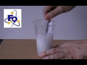 Experimento de Física y Química: Absorbe agua al instante