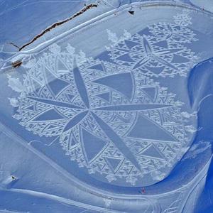 Geometría con papel, con arena… y en la nieve