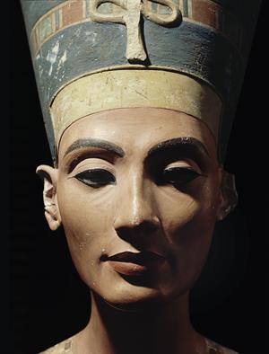 Nefertiti, "la bella ha llegado"