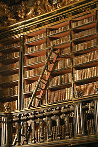 Biblioteca de humanidades de Eduardo Sandez: más de 10.000 libros (FileCloud)
